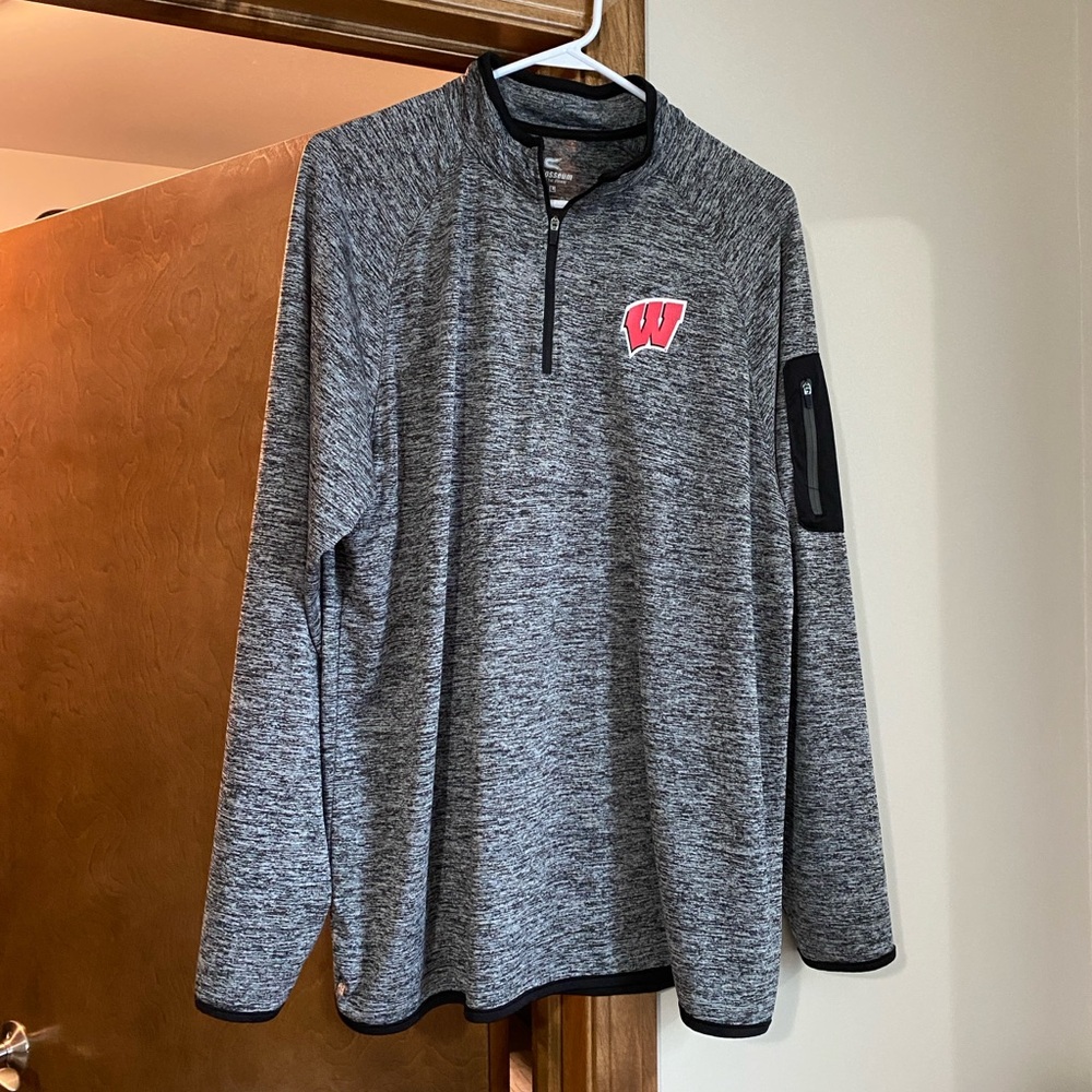 Gray Wisconsin Badger Men’s 1/4 zip pullover